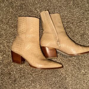 Matisse Boots size 6.5